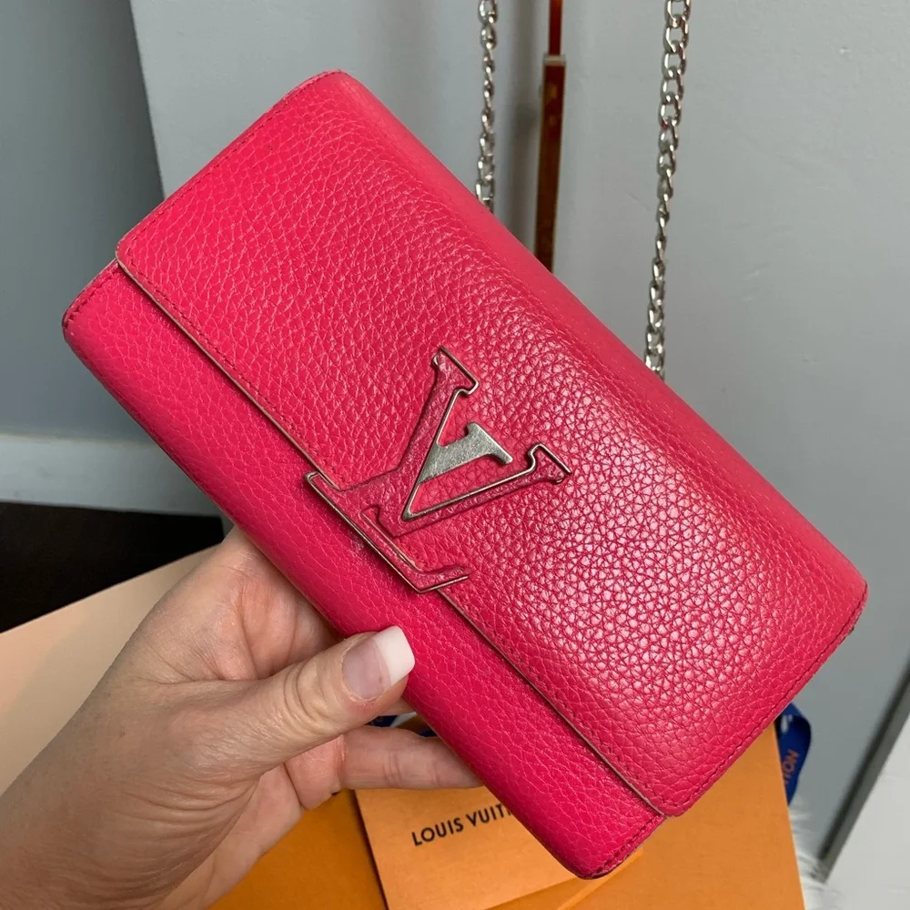 2016 authentic Louis Vuitton fuscia Capucines Taurillon leather wallet